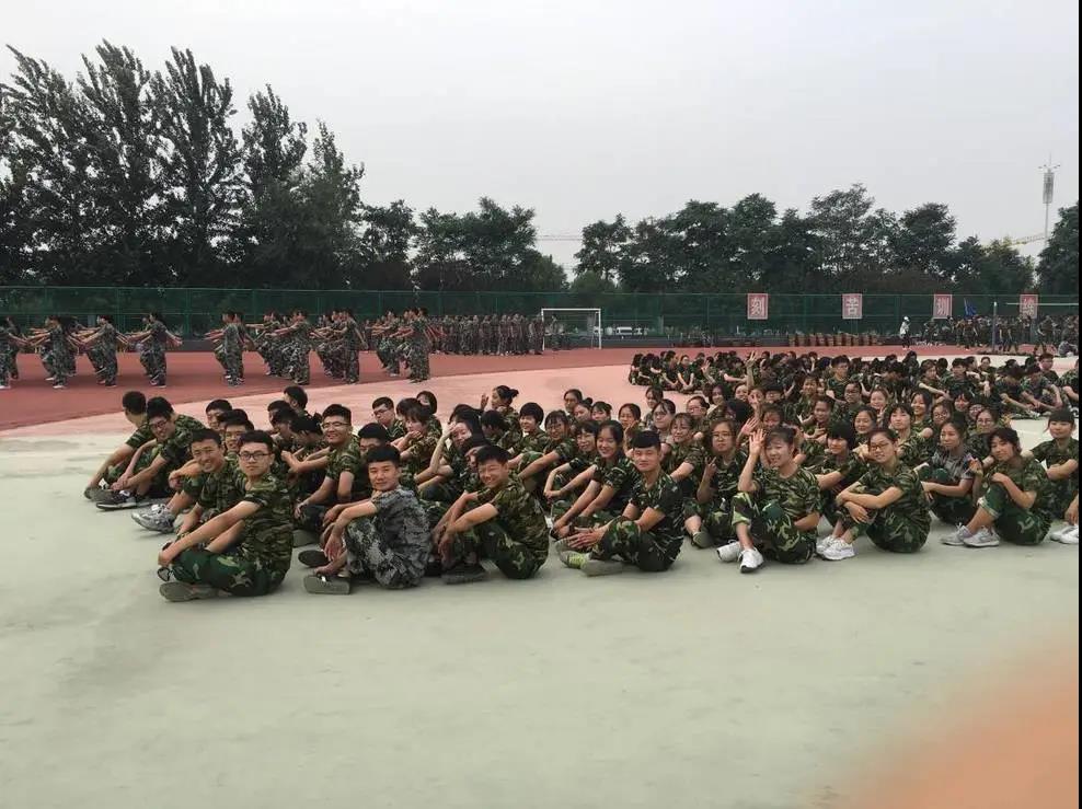 新生军训.jpg